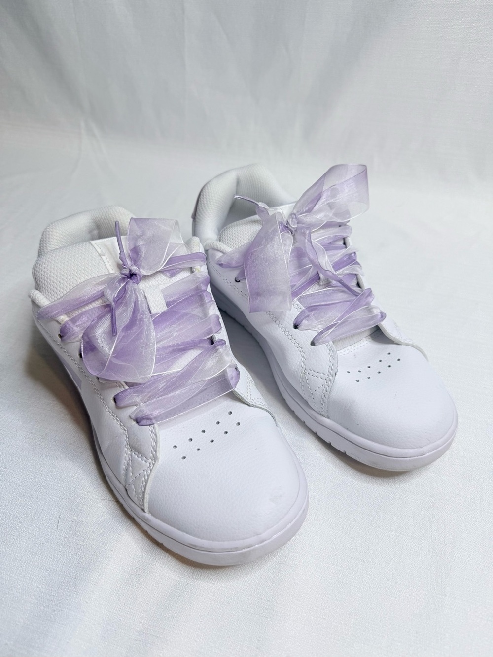 DC Women’s Gaveler White Purple Leather Skate Shoes Ribbon Laces Size 10